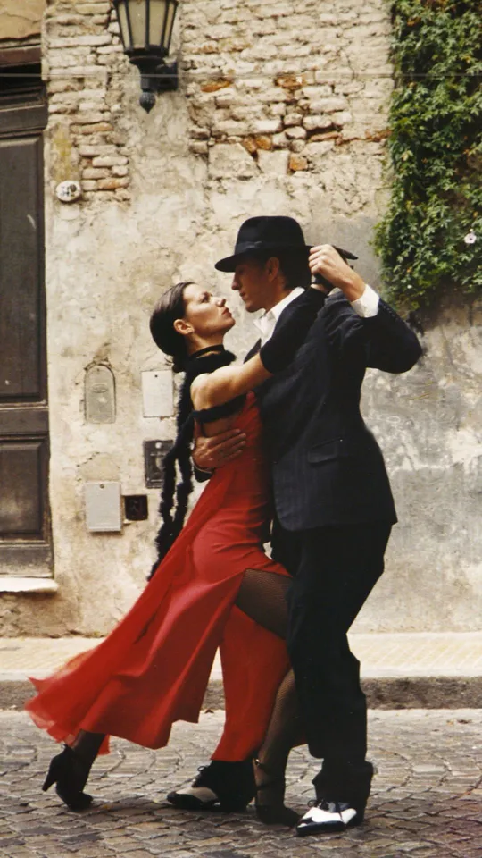 Coppia che balla il tango argentino